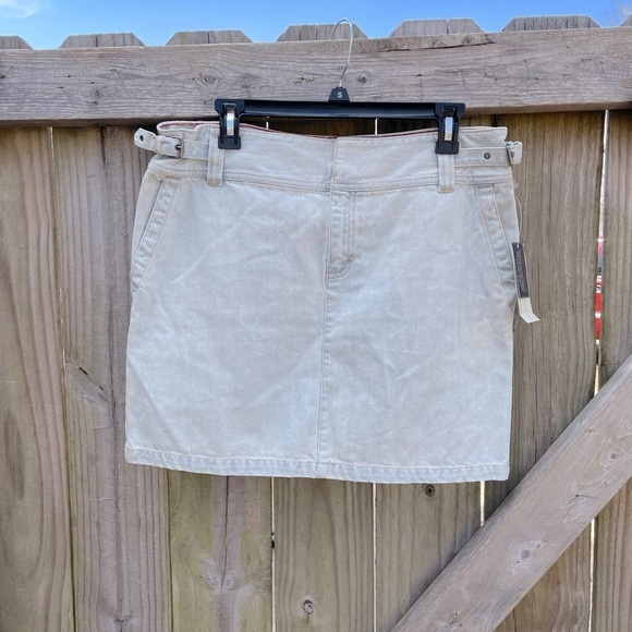 NWT Tommy Hilfiger Light Wash Denim Paperbag Waist Mini Skirt - Picture 1 of 8